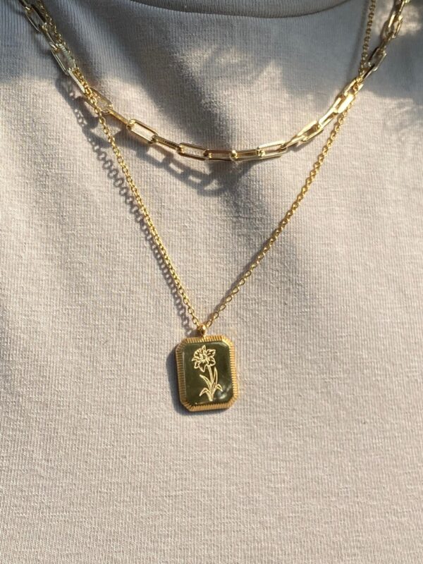 Flower Pendant Necklace