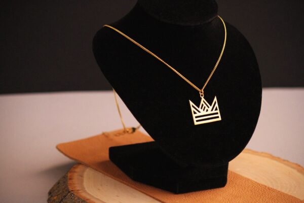 King Cooley x MMNYC.Studio Crown Necklace | Simple Crown Necklace | Minimal | Gold Crown Necklace |Gift for kids | Gift for women