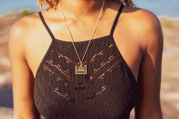 King Cooley x MMNYC.Studio Crown Necklace | Simple Crown Necklace | Minimal | Gold Crown Necklace |Gift for kids | Gift for women